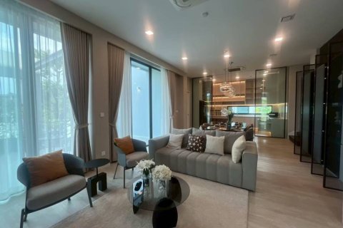 Loft in Saphan Sung, Bangkok, Thailand 4 bedrooms № 156823 - photo 2