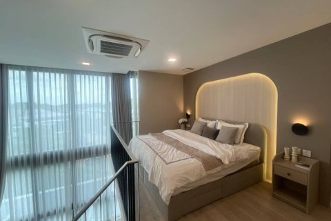 Loft in Saphan Sung, Bangkok, Thailand 4 bedrooms № 156823 - photo 7