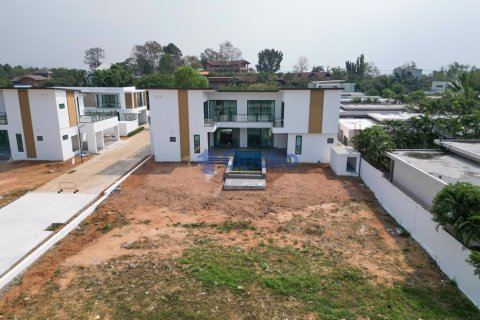 House in Pattaya, Thailand 6 bedrooms № 197068 - photo 4