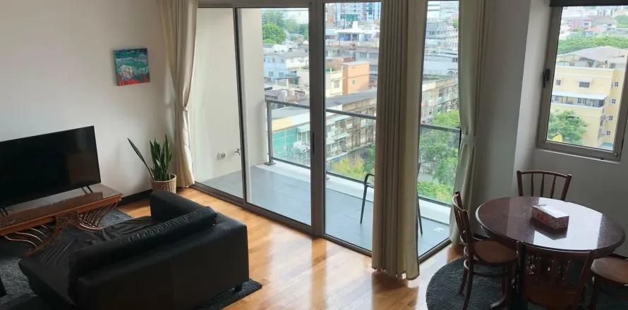 Studio in the Condo in Yan Nawa, Bangkok, Thailand  № 157102