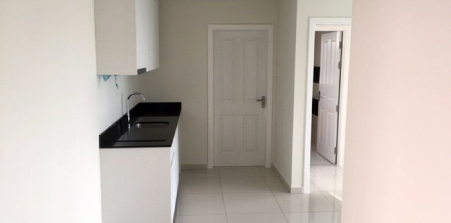 Condo in Pattaya, Thailand, 1 bedroom  № 176515