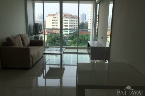 Condo in Pattaya, Thailand, 1 bedroom  № 176515 - photo 2
