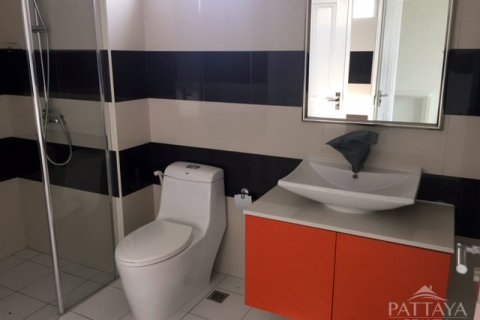 Condo in Pattaya, Thailand, 1 bedroom  № 176515 - photo 3