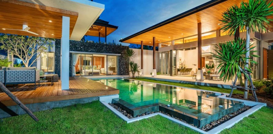 Villa in Bang Tao, Thailand 4 bedrooms № 166436