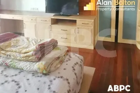 Casa de 8 dormitorios en Pattaya, Tailandia № 211548 - foto 4