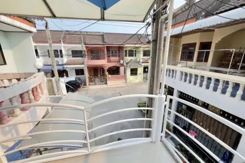 Adosado de 4 dormitorios en Pattaya, Tailandia № 211549 - foto 12