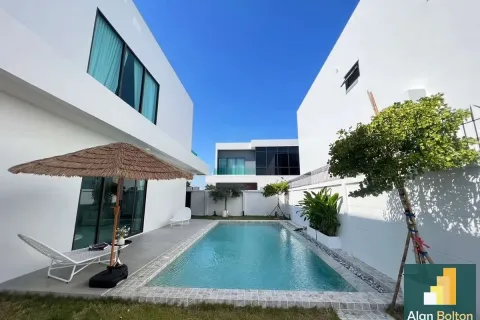 Casa de 5 dormitorios en Pattaya, Tailandia № 211553 - foto 20