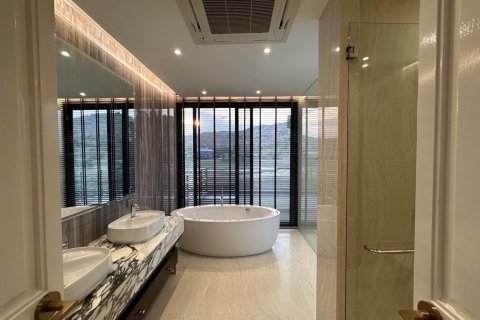 Villa in Hua Hin, Thailand 4 bedrooms № 138980 - photo 27