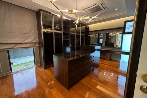 Villa in Hua Hin, Thailand 4 bedrooms № 138980 - photo 25