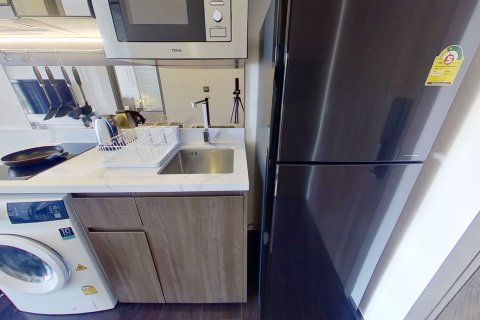 Studio dans le Condo à Watthana, Bangkok, Thaïlande  № 142752 - photo 2