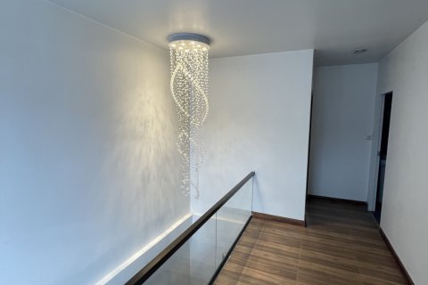 Townhouse in Bangkok Yai, Thailand 4 bedrooms № 156993 - photo 6