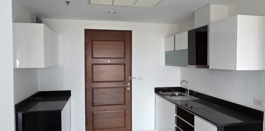 Studio in the Condo in Pattaya, Thailand  № 156995