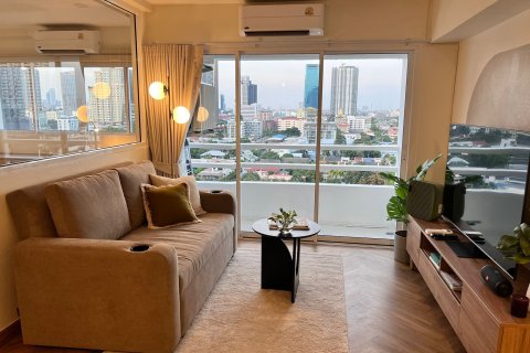 Studio in the Condo in Watthana, Bangkok, Thailand № 156998 - photo 3
