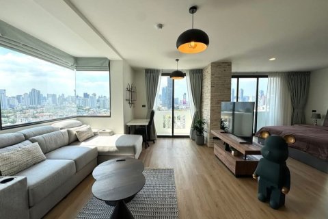 Studio in the Condo in Watthana, Bangkok, Thailand  № 156997 - photo 4