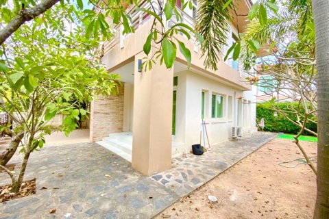 Дом в Паттайе, Таиланд с 3 спальнями  № 156996 - фото 4