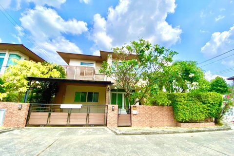 Дом в Паттайе, Таиланд с 3 спальнями  № 156996