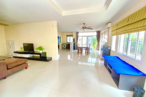 Дом в Паттайе, Таиланд с 3 спальнями  № 156996 - фото 7