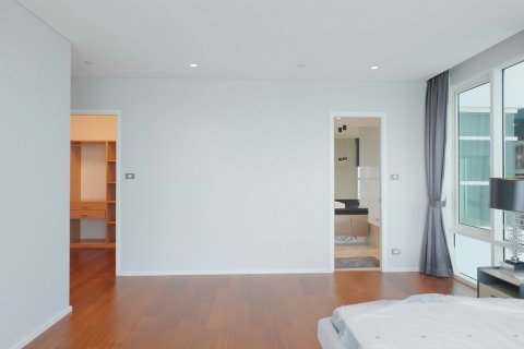 Кондоминиум с 3 спальнями в Бангкоке, Таиланд № 143127 - фото 9