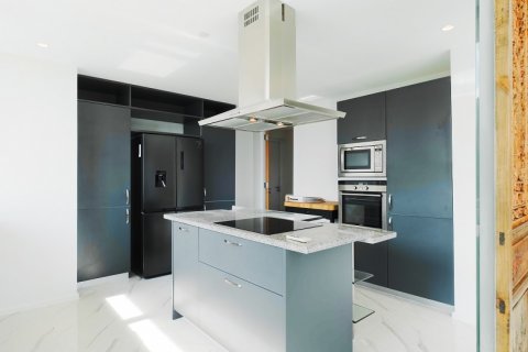 Кондоминиум с 3 спальнями в Бангкоке, Таиланд № 143127 - фото 16