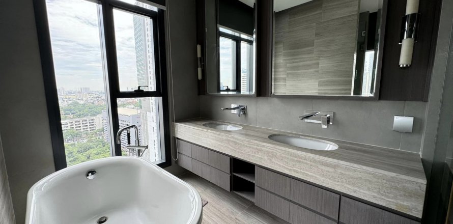 Кондоминиум с 2 спальнями в Сатхоне, Бангкок, Таиланд № 143125