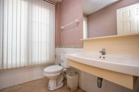 Дом в Чиангмае, Таиланд с 3 спальнями  № 175569 - фото 9