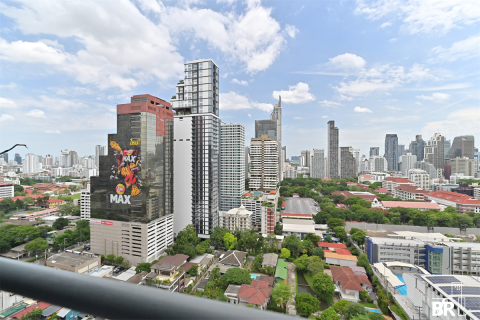 Condo in Bangkok, Thailand, 2 bedrooms  № 185006 - photo 2