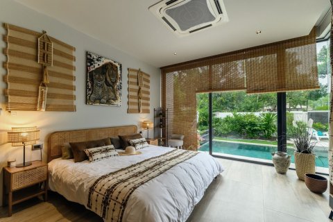 Villa in Phuket, Thailand 4 bedrooms № 139111 - photo 13