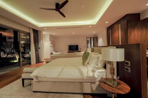 Villa in Phuket, Thailand 4 bedrooms № 139108 - photo 13