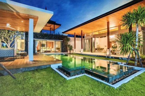 Villa in Phuket, Thailand 4 bedrooms № 139108 - photo 2