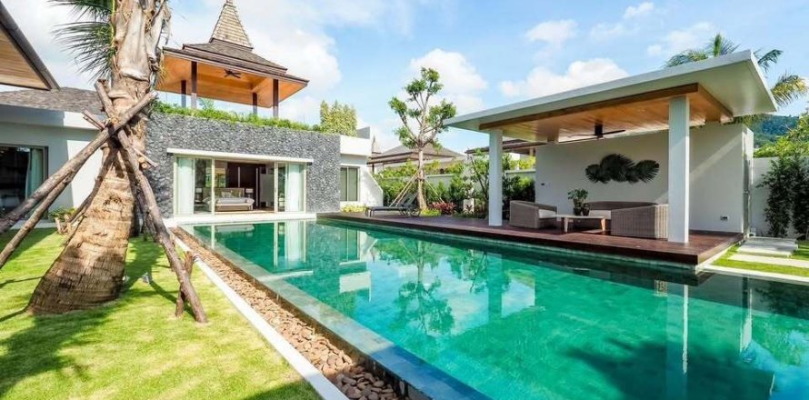 Villa in Phuket, Thailand 4 bedrooms № 139108