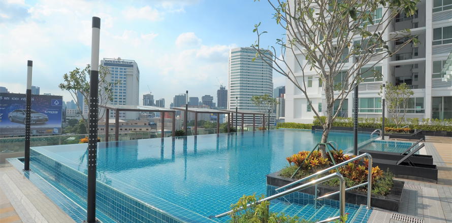 Condo in Bangkok, Thailand, 2 bedrooms № 197436
