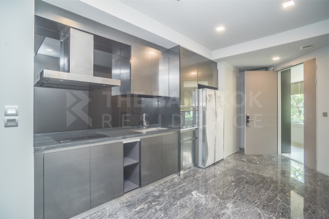 Condo in Bangkok, Thailand, 2 bedrooms № 197438 - photo 5