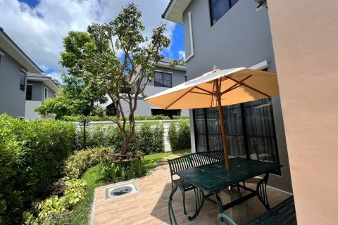 House in Phuket, Thailand 3 bedrooms № 173673 - photo 2
