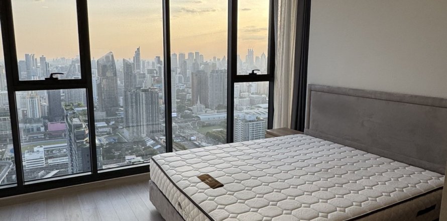 Condo in Huai Khwang, Bangkok, Thailand, 2 bedrooms  № 173676