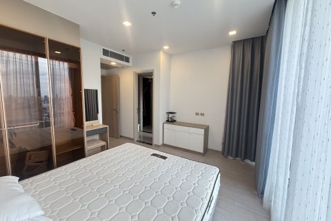 Condo in Huai Khwang, Bangkok, Thailand, 2 bedrooms  № 173676 - photo 8