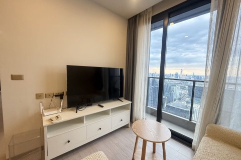 Condo in Huai Khwang, Bangkok, Thailand, 2 bedrooms  № 173676 - photo 5