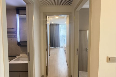 Condo in Huai Khwang, Bangkok, Thailand, 2 bedrooms  № 173676 - photo 6
