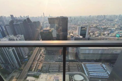 Condo in Huai Khwang, Bangkok, Thailand, 2 bedrooms  № 173676 - photo 14