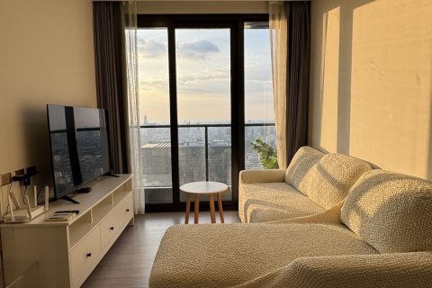 Condo in Huai Khwang, Bangkok, Thailand, 2 bedrooms  № 173676 - photo 4