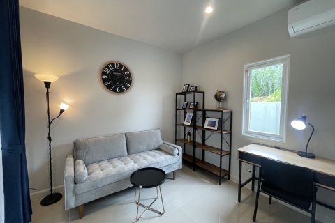 House in Pa Klok, Thailand 4 bedrooms № 173675 - photo 2