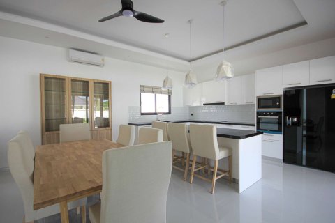 Villa in Hua Hin, Thailand 3 Schlafzimmer № 221778 - Foto 9