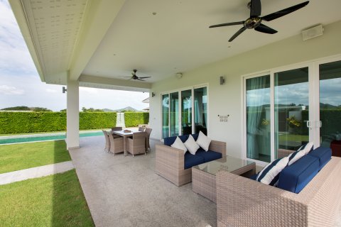 Villa in Hua Hin, Thailand 3 Schlafzimmer № 221776 - Foto 3