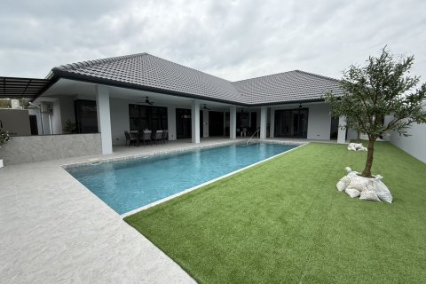 Villa à Hua Hin, Thaïlande 4 chambres № 156106 - photo 1