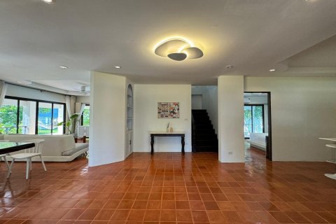 Villa in Pa Klok, Thailand 4 bedrooms № 156101 - photo 5