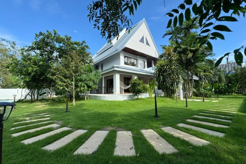 Villa in Pa Klok, Thailand 4 bedrooms № 156101 - photo 1