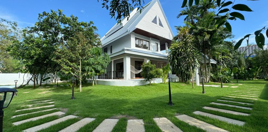 Villa in Pa Klok, Thailand 4 bedrooms № 156101