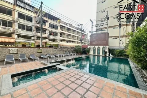 Condominio de 2 dormitorios en Jomtien Beach, Pattaya, Tailandia № 213293 - foto 15