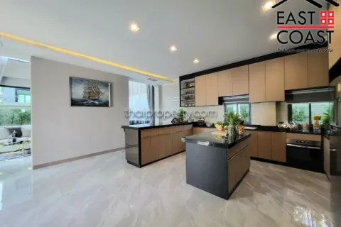 Casa de 3 dormitorios en Pattaya, Tailandia № 213297 - foto 13