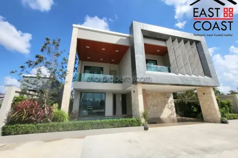 House in Pattaya, Thailand 3 bedrooms № 213297