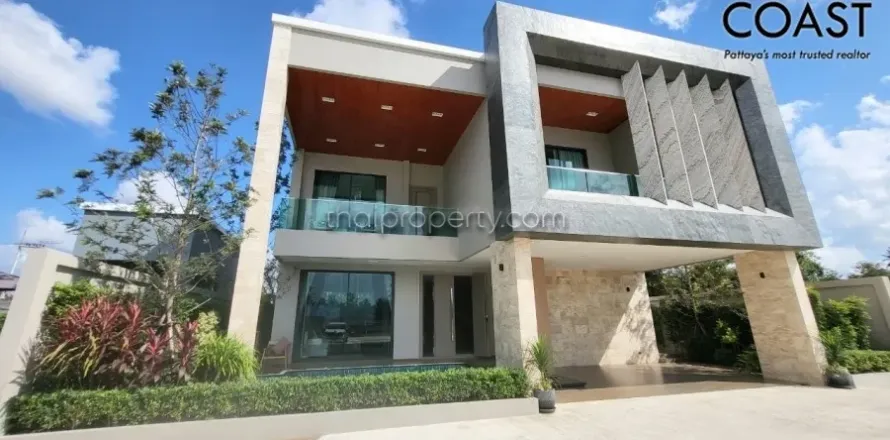 Casa de 3 dormitorios en Pattaya, Tailandia № 213297